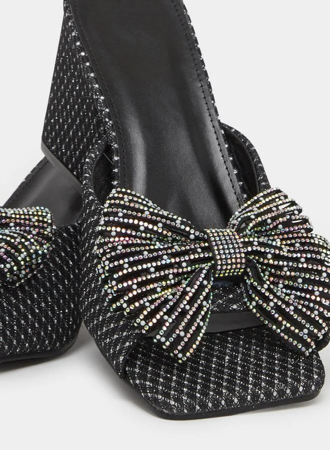 تايك تو صندل نسائي أسود مزين بكعب سميك